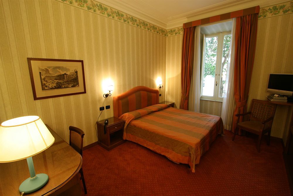 Suite Beccaria A Piazza Del Popolo Rome Exterior photo