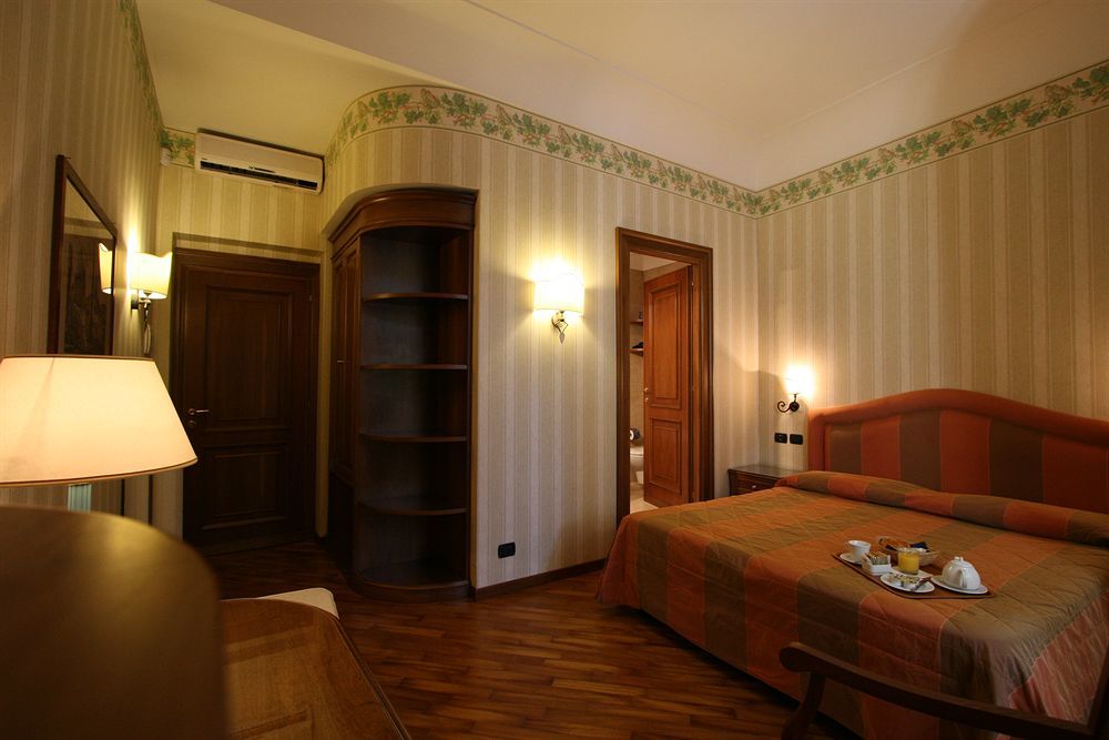 Suite Beccaria A Piazza Del Popolo Rome Exterior photo