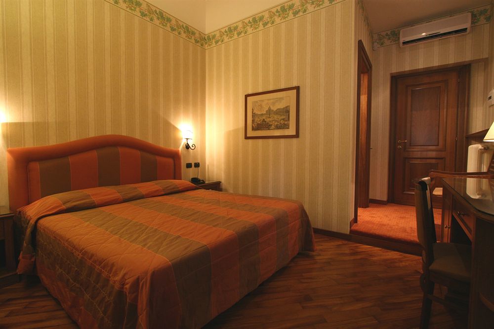 Suite Beccaria A Piazza Del Popolo Rome Exterior photo